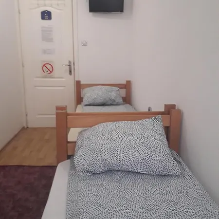 Jasmin Pensión Belgrado