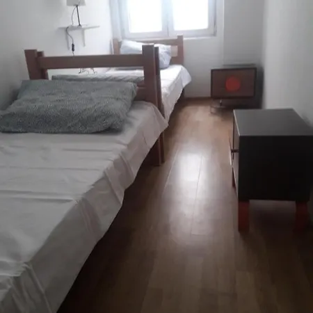 Jasmin Πανσιόν Βελιγράδι